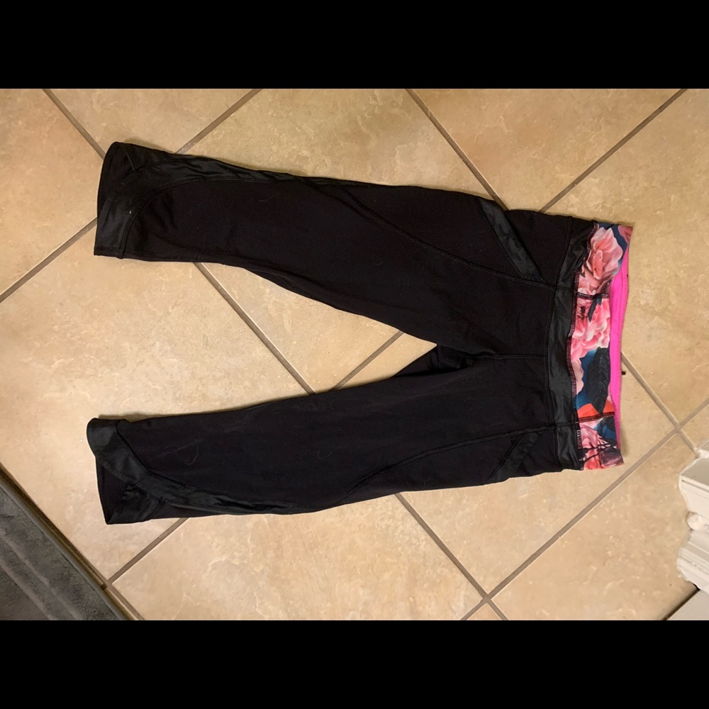 Lulu Capri Leggings